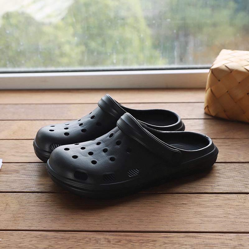 Unisex Soft Sole Non-Slip Clogs: Lightweight, Breathable Sandals for Beach & Garden