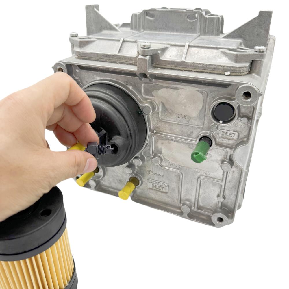 22169009 0444022021 0444022052 0444022011 Suitable for Volvo IVECO heavy truck SCR system parts urea pump filter