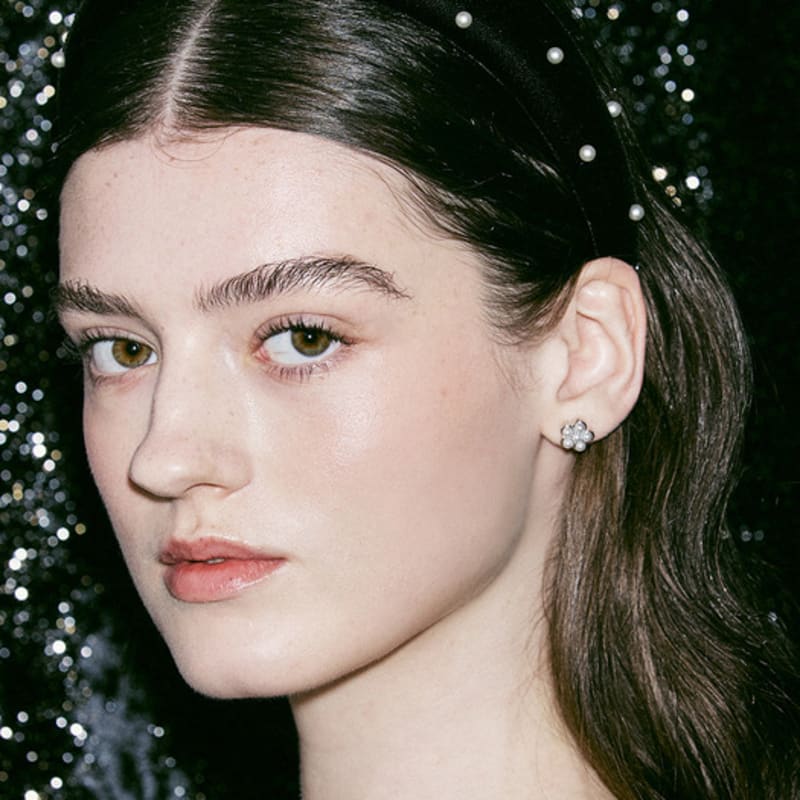 VINTAGE HOLLYWOOD Texture Pearl Flower Earrings_VH249OEA010M