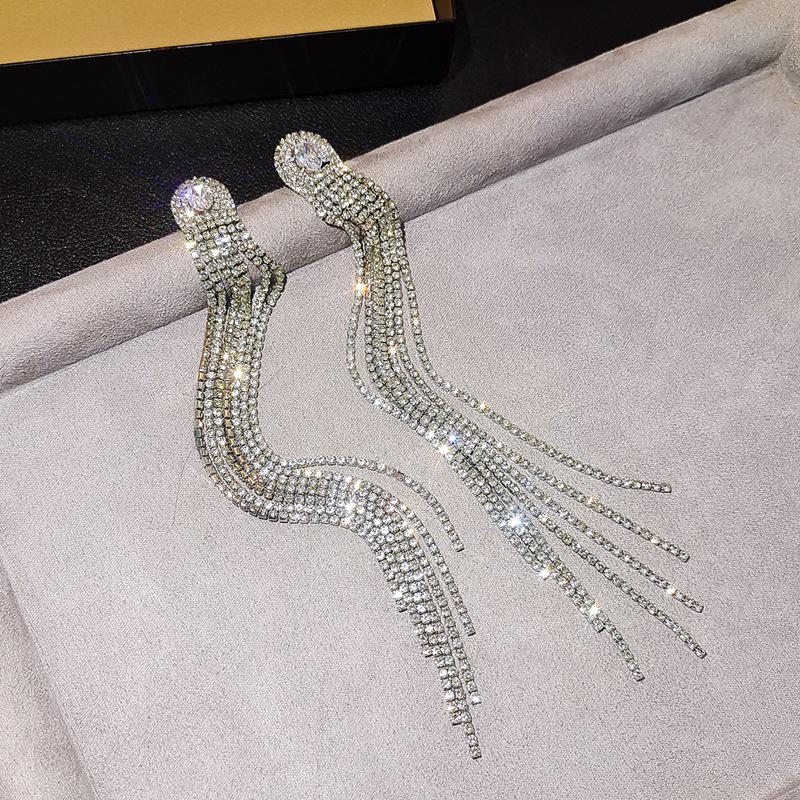 Elegant Tassel Long Earrings: European & American Fashion, High-End Prom & Evening Goddess Style.