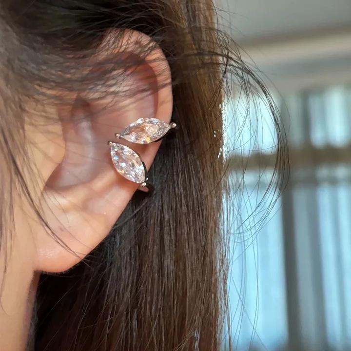 Zircon Star No-Pierce Ear Cuff Earrings – Fashionable & Luxurious Ear Jewelry