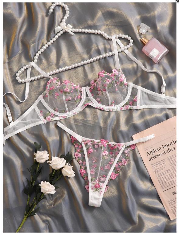 

European & American Embroidered Floral Erotic Lingerie Set Small