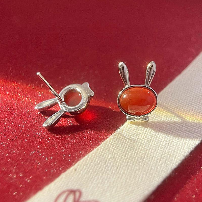 Bow Tie Rabbit Earrings for Women's Chinese Style Rose Red Agate Autumn and Winter Rabbit Year Style