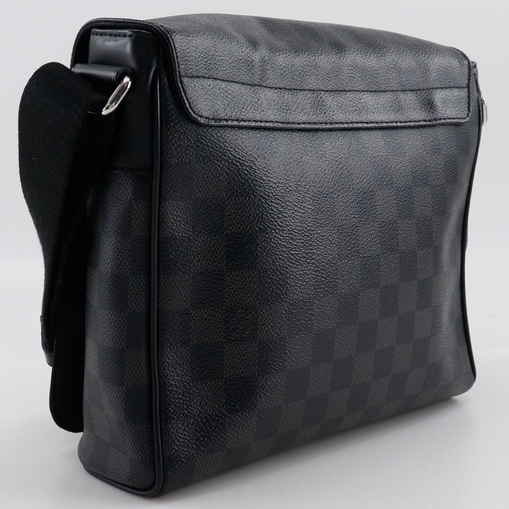 Louis Vuitton District PM Shoulder Bag N41028 Black Damier Grafitto Canvas Mens Used