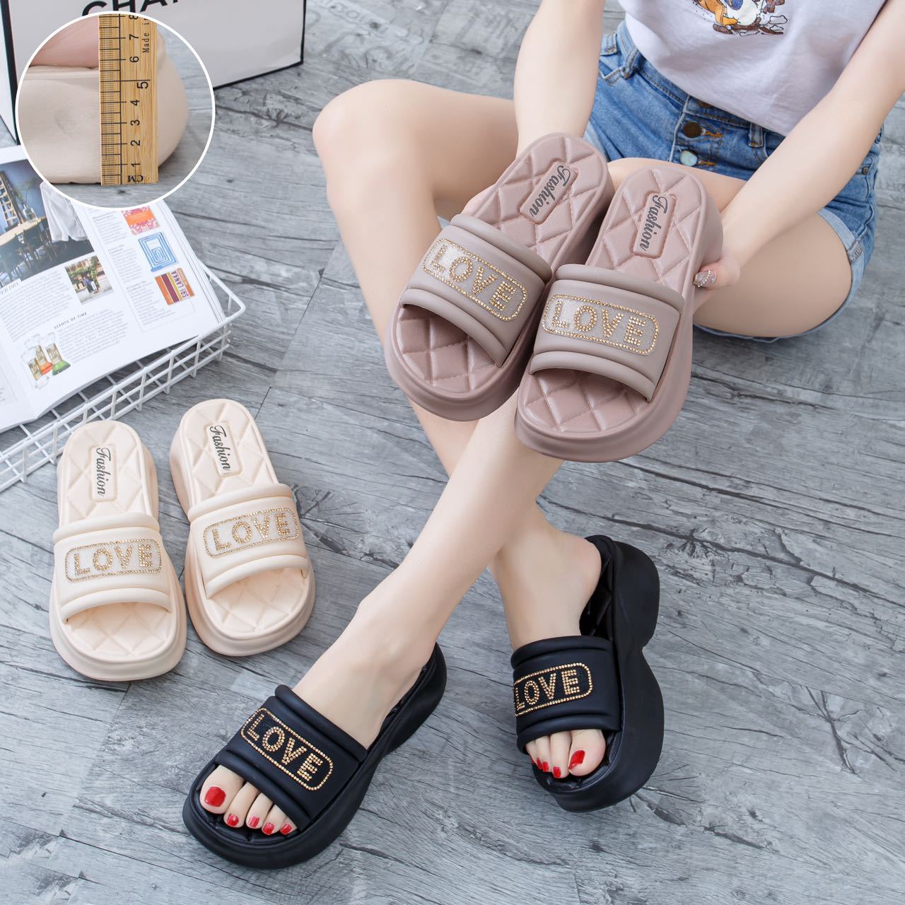 New high-heeled slippers women s summer wear diamond fashion muffin thick-bottomed one-word slippers 36 2339₽