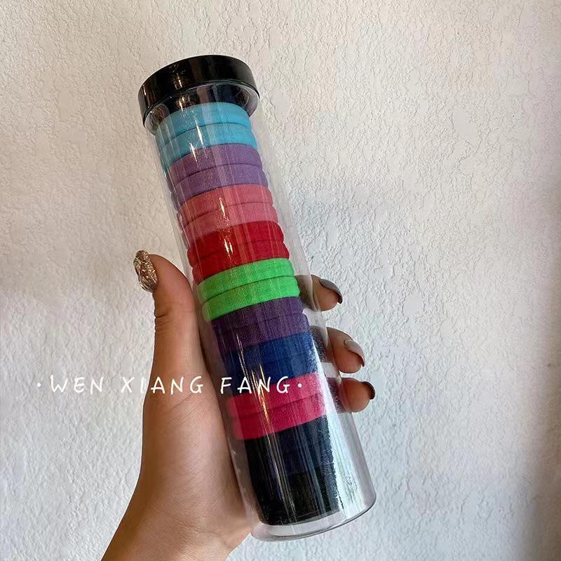 Wysoki Kucyk Gumka - Modny Dodatek do Włosów 2023