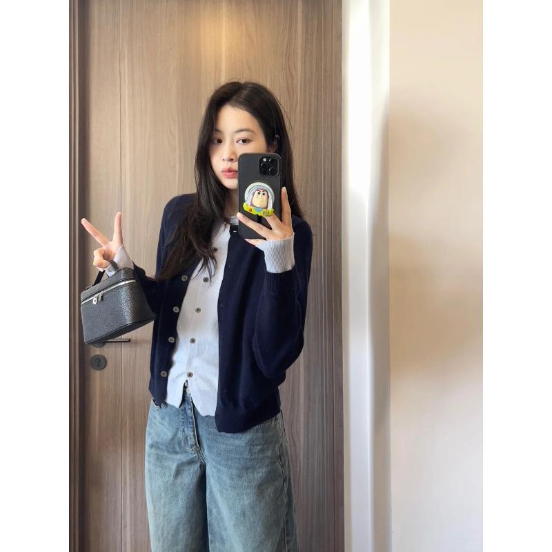 Single-breasted coat top women's spring and autumn contrasting color long-sleeved sweater front shoulder fake two-piece knitted cardigan