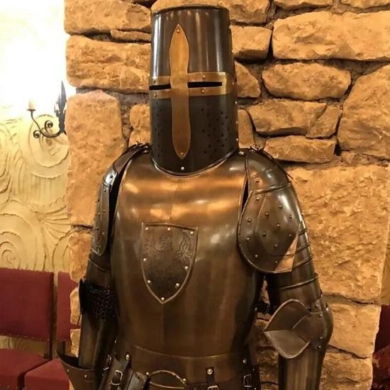 Średniowieczny Rycerz Zbroja Pełna Noszona Strój Wojownika Krzyżowca Zbroja Pełna na Rekonstrukcje Kostium LARP