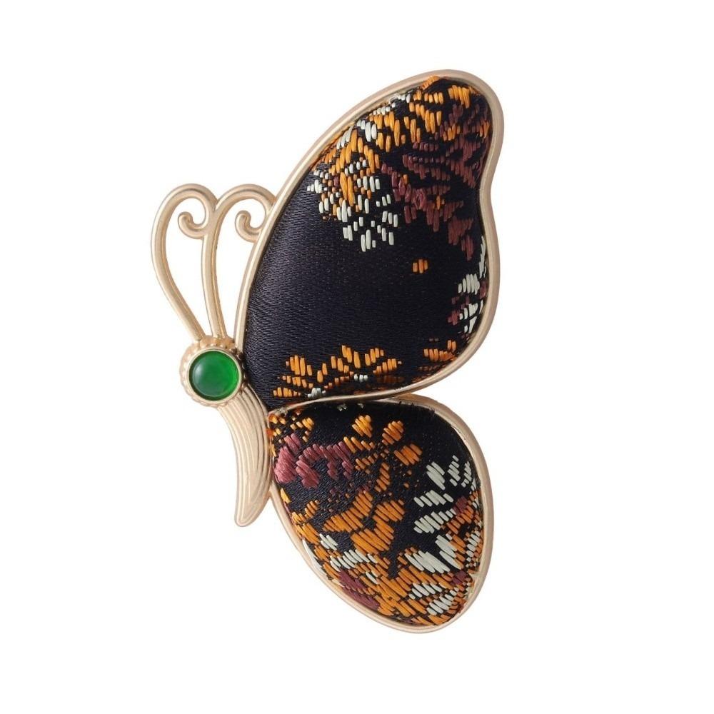 

The Song Dynasty Songzhen Silk Brooch Gold Silk Fabric Colorful Butterfly Lapel Pin Random Patterns Flower Chinese Style Badge