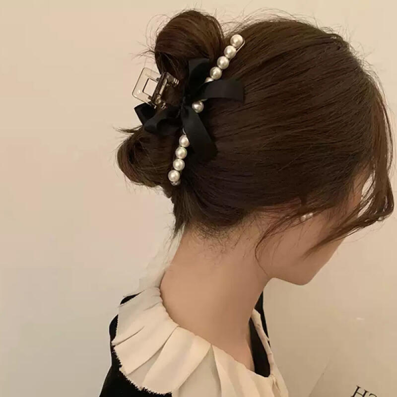 Gomez Romantic Pearl Ribbon Point Hair Clip black