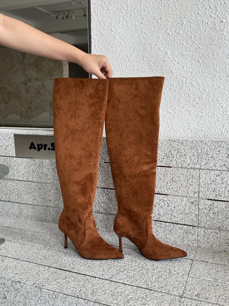 2025 New Fashion Boots Autumn and Winter New Big Tube Circumference Stacking Boots Pointed Pleated Thin Heel High Boots Spice Girl Boots