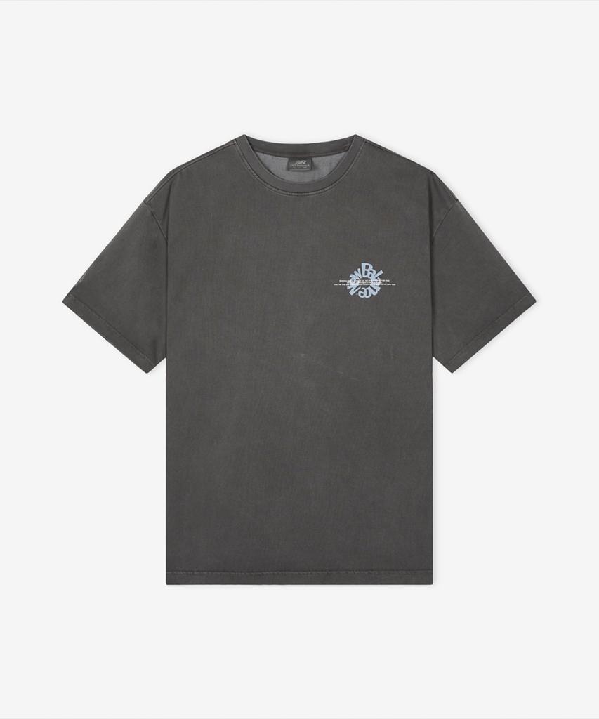 Nyuballanseu Nbneg3A113 / Uni Archive Pace Circle Short Sleeve T-Shirt (Charcoal)