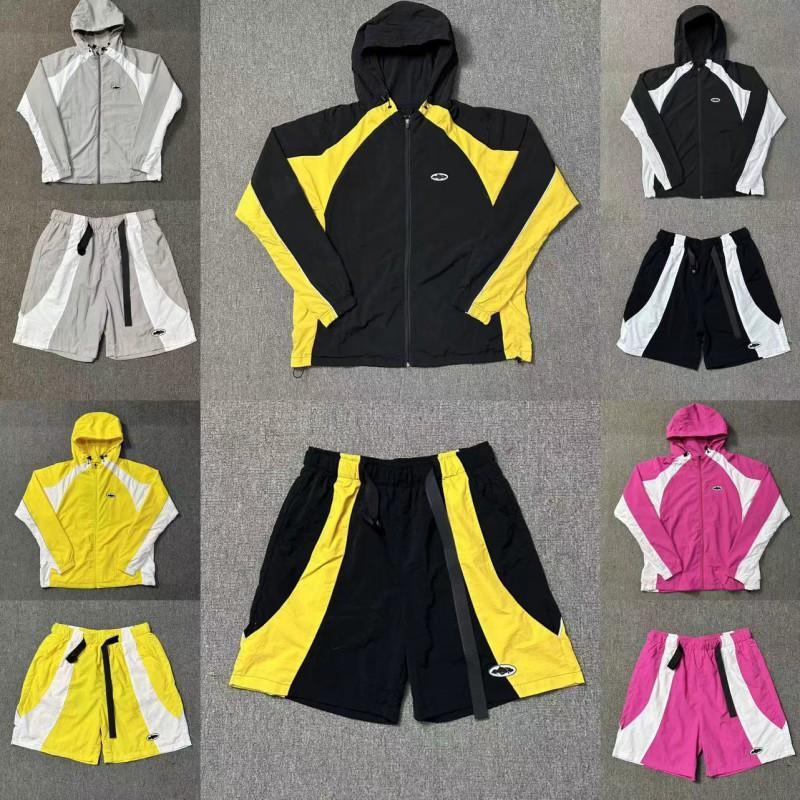 Giacca a vento con cappuccio da uomo con nastro riflettente, giacca softshell casual sportiva, autunno