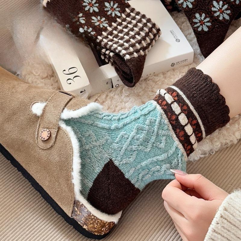 Retro Wool Socks, Flower Mid-calf Socks, Pile Socks, Coffee-colored Warm Thickened Geometric Mid-calf Socks