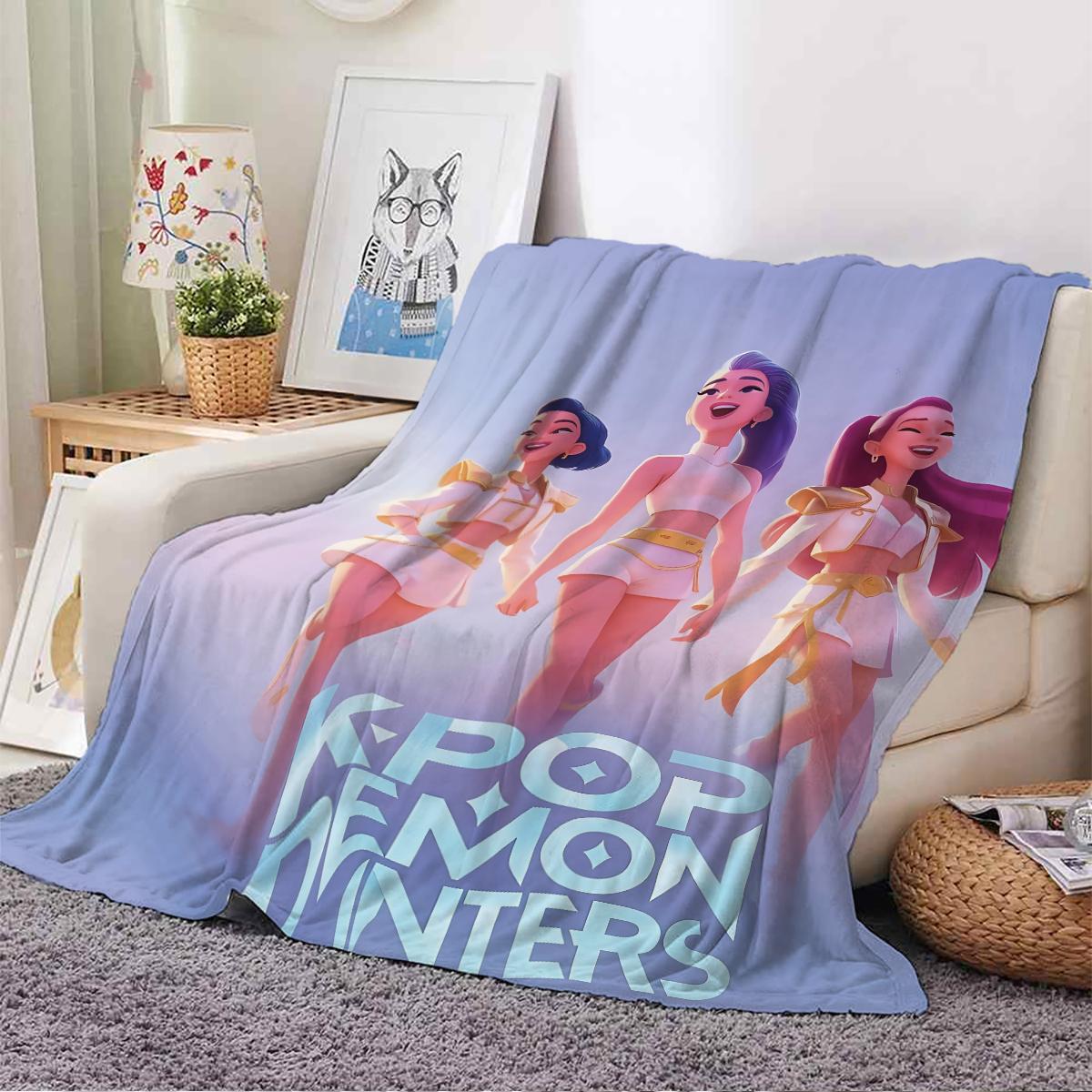 

1pc K-Pop Demon Hunters print flannel blanket multiple sizes soft and comfortable for lunch break and leisure. Machine washable 70x100cm