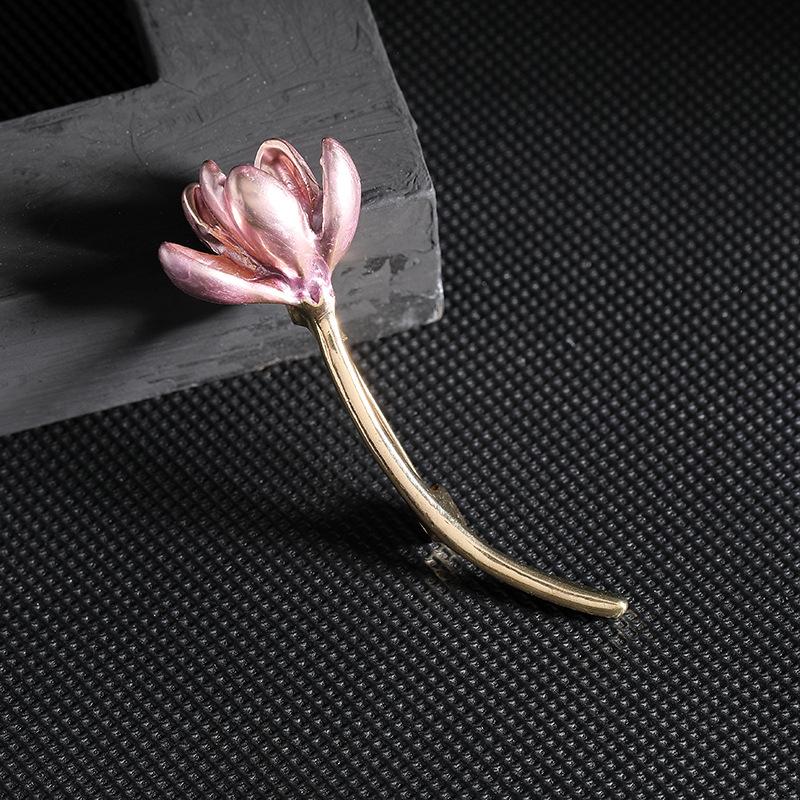 Retro Chinese Lotus Brooch: High-End, Niche Jewelry Accessory