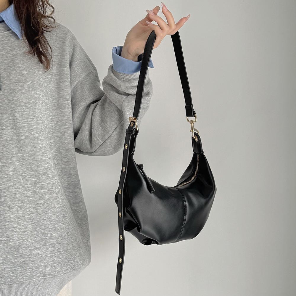 IELGY Ladies Messenger Bag Soft Leather Pleated All-Match Dumpling Bag