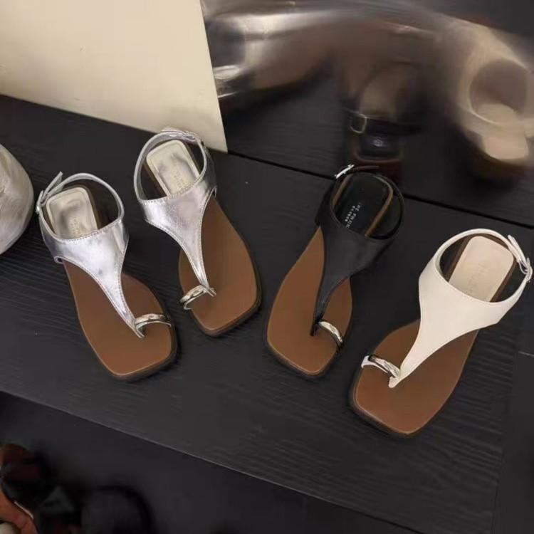 Fransk plattform metallspänne täcka tå sandaler dam sommar 2025 ny med kjol älvstil fyrkantig tå romerska skor