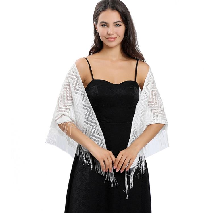 Stylish Triangle Lace Scarf Shoulder Wrap for Women Daily Wear Fringed Shawl for Wedding Ceremonies and Evening Soirees