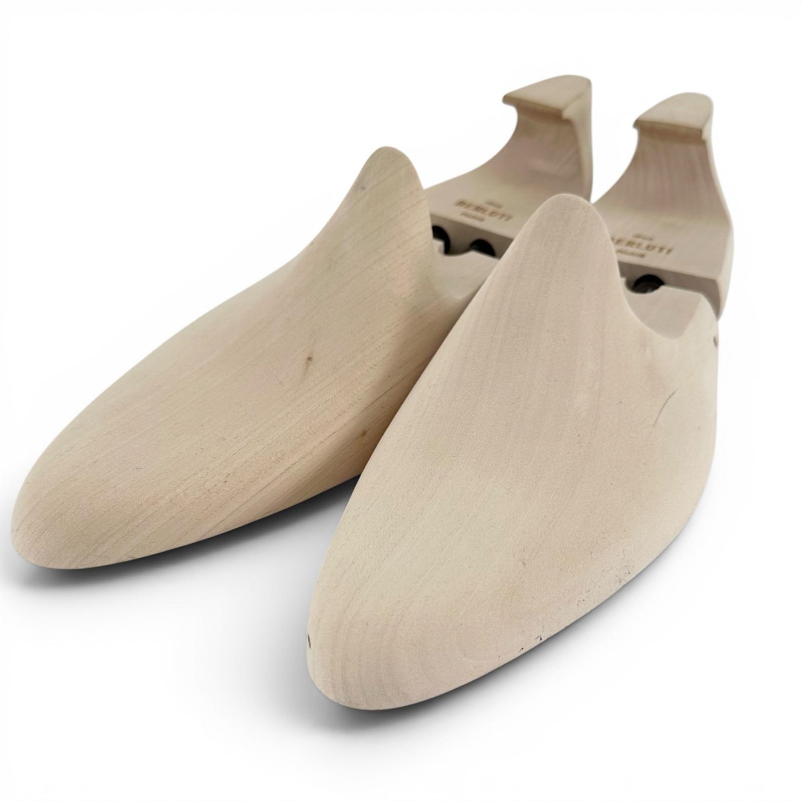 Excellent BERLUTI Shoe tree Logo-engraved shoe trees natural wooden mens 10 Used