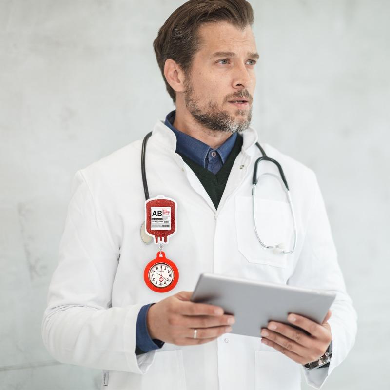 Uhr-Abzeichenhalter, Kreatives medizinisches Thema IV-Beutel Blutgruppendesign Lustiger einziehbarer Ausweishalter mit Lanyard für medizinisches Personal