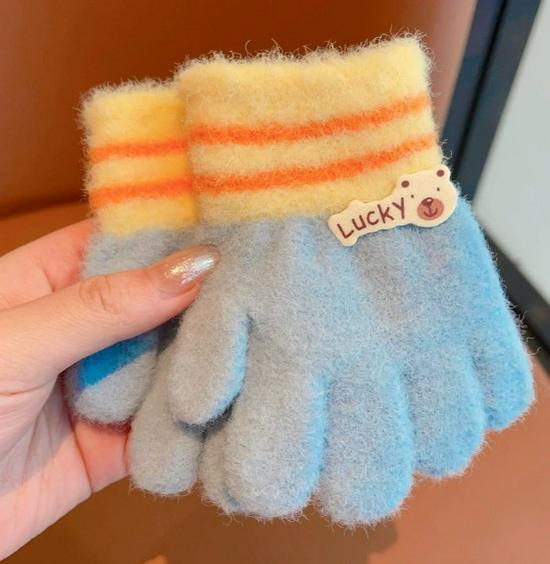 

New Arrival: Kids Winter Cartoon Split-Finger Gloves – Warm, Thickened, Cute Design for Boys and Girls