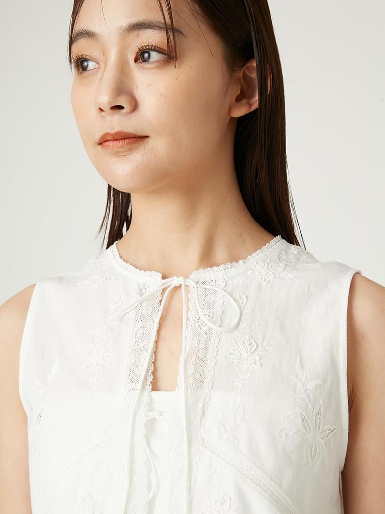 FRAY Cutwork Sleeveless Blouse FWFB252112 Free Size I.D. Women's White,