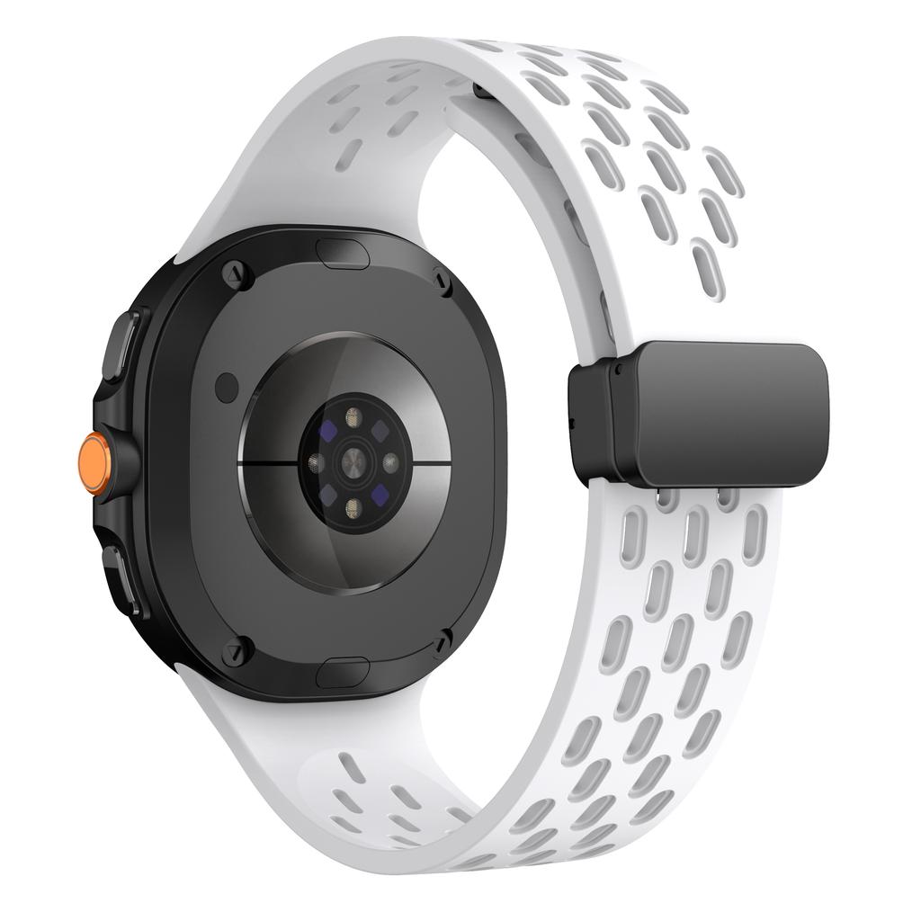 Magnetic Buckle Strap for Samsung Galaxy Watch 8 Classic 8 44mm 46mm Silicone Band for Galaxy Watch 8 44mm 40mm Accessories