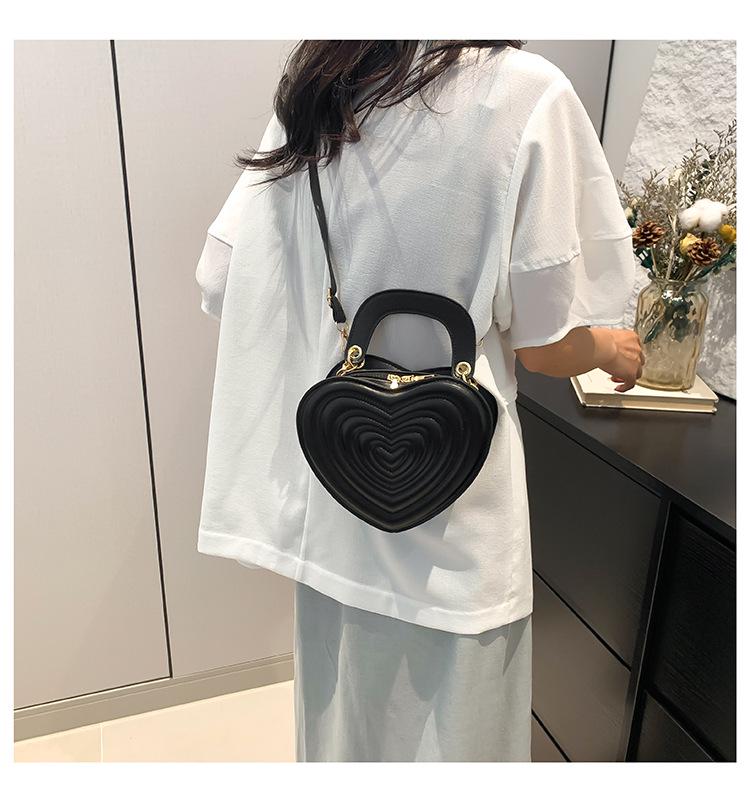 2024 Spring/Summer Women's Heart-Shaped Candy Color Handbag: Sweet & Fashionable Small Bag
