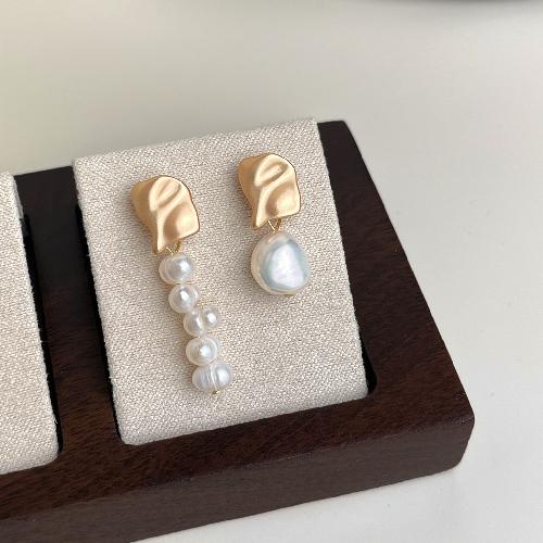 French Light Luxury Baroque Pearl Earrings Personality Fashion Temperament Freshwater Pearl Earrings Retro Earrings High-end Sense