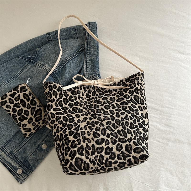 2025 Autumn New Large-capacity Lazy Wind Leopard Print Tote Bag Casual Relaxation Personality Japanese and Korean Practical Shoulder Bag