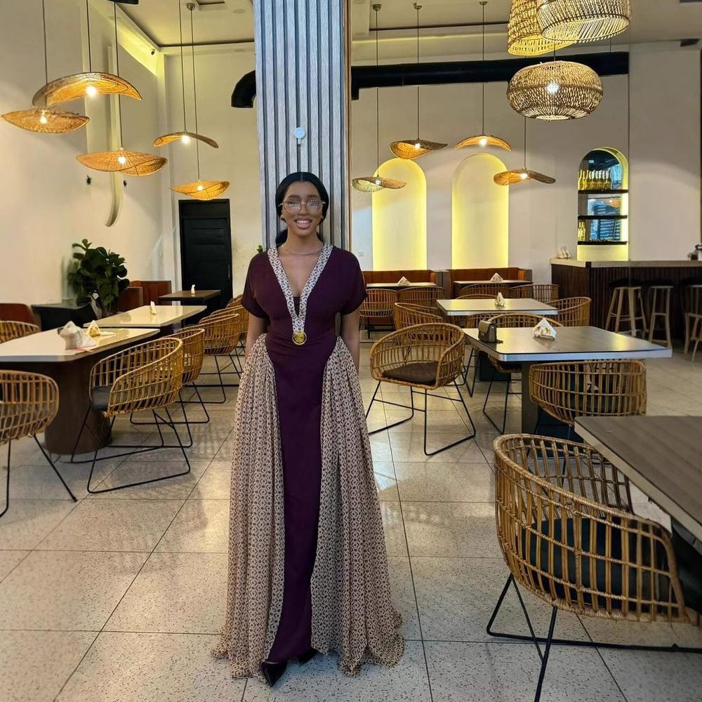 Europäische und amerikanische Damenmode Sommer neue Mode neues schlankes und dünnes tiefes V-Ausschnitt-Patchwork großes Schwingkleid