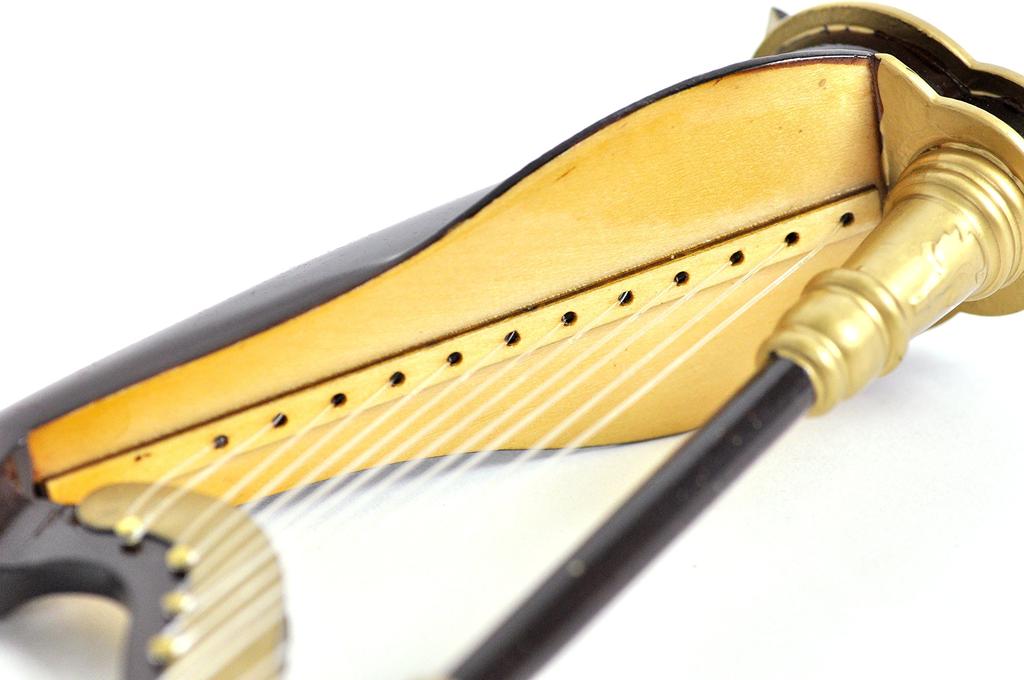 SUNRISE SOUND HOUSE Miniature Harp (15cm)