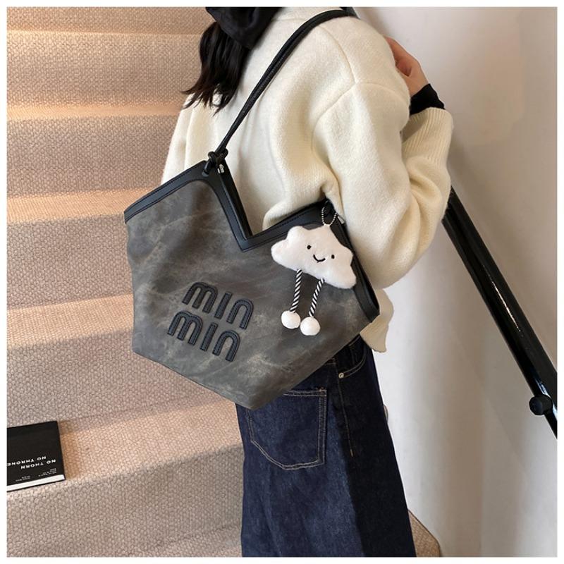 

Красивая портативная сумка-тоут, новая трендовая сумка через плечо/подмышку с надписями, сумка для студента колледжа/для поездок на работу No pendant чёрный