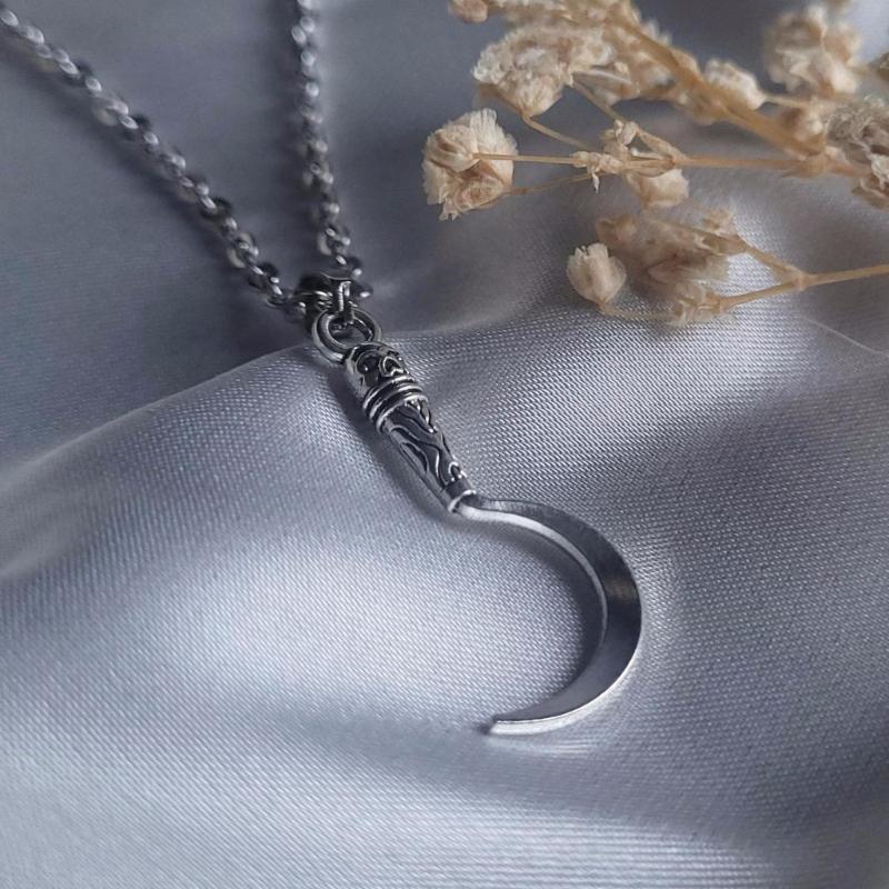 Gothic Neck Jewelry Pendant Necklace Scythe Necklace Adjustable Length Necklace Unisex Jewelry for Party Everyday Wear