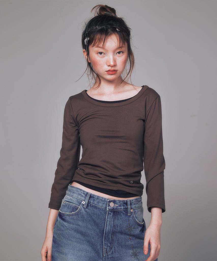 YOUHEE Basic U-Neck Quarter Sleeve Brown