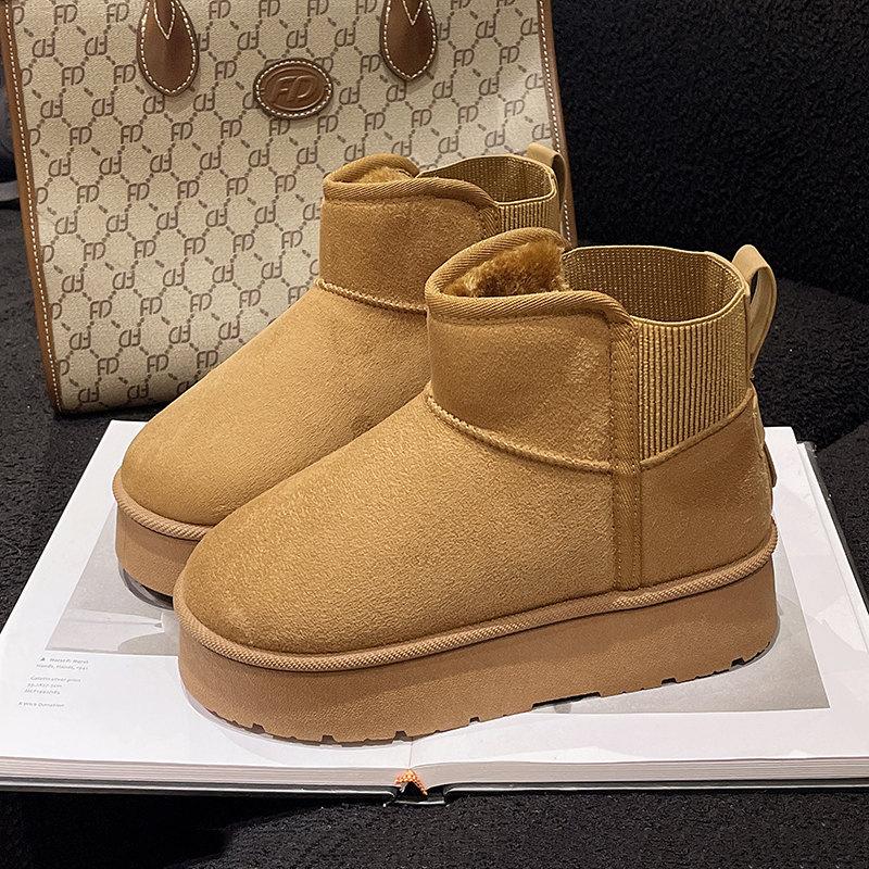 Fashion 2024 New Warm Boots Women Winter Flats Shoes Classic Plush Fur Snow Boots Women Thick Sole Outdoor Non Slip Casual Ankle Boots