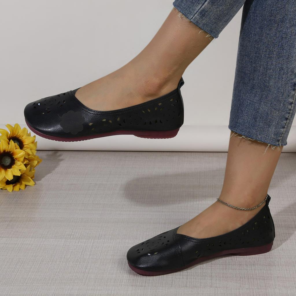 Mocassins pour femmes à semelle souple en cuir, sandales à semelle plate antidérapante, chaussures mocassins creuses et respirantes, baskets de créateur légères pour femmes