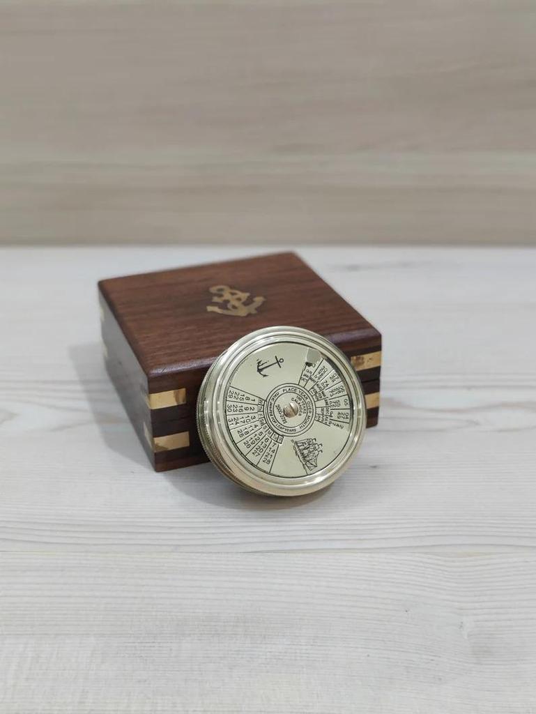 Premium Brass Compass with Wooden Box, Engraved Vintage Pocket Compass Graduation Gift, Nautical Working Compass Gift for Men