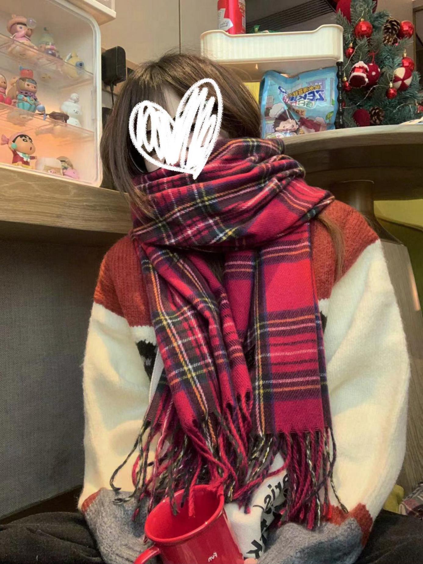 BM American Retro Red Plaid Tassel Scarf Snood: Fashionable Women’s Christmas & New Year Warm Shawl