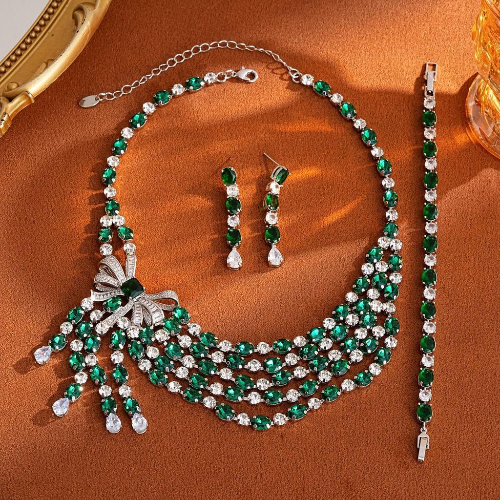Light luxury zircon bow square water drop fringed necklace retro court style exquisite high-end necklace 