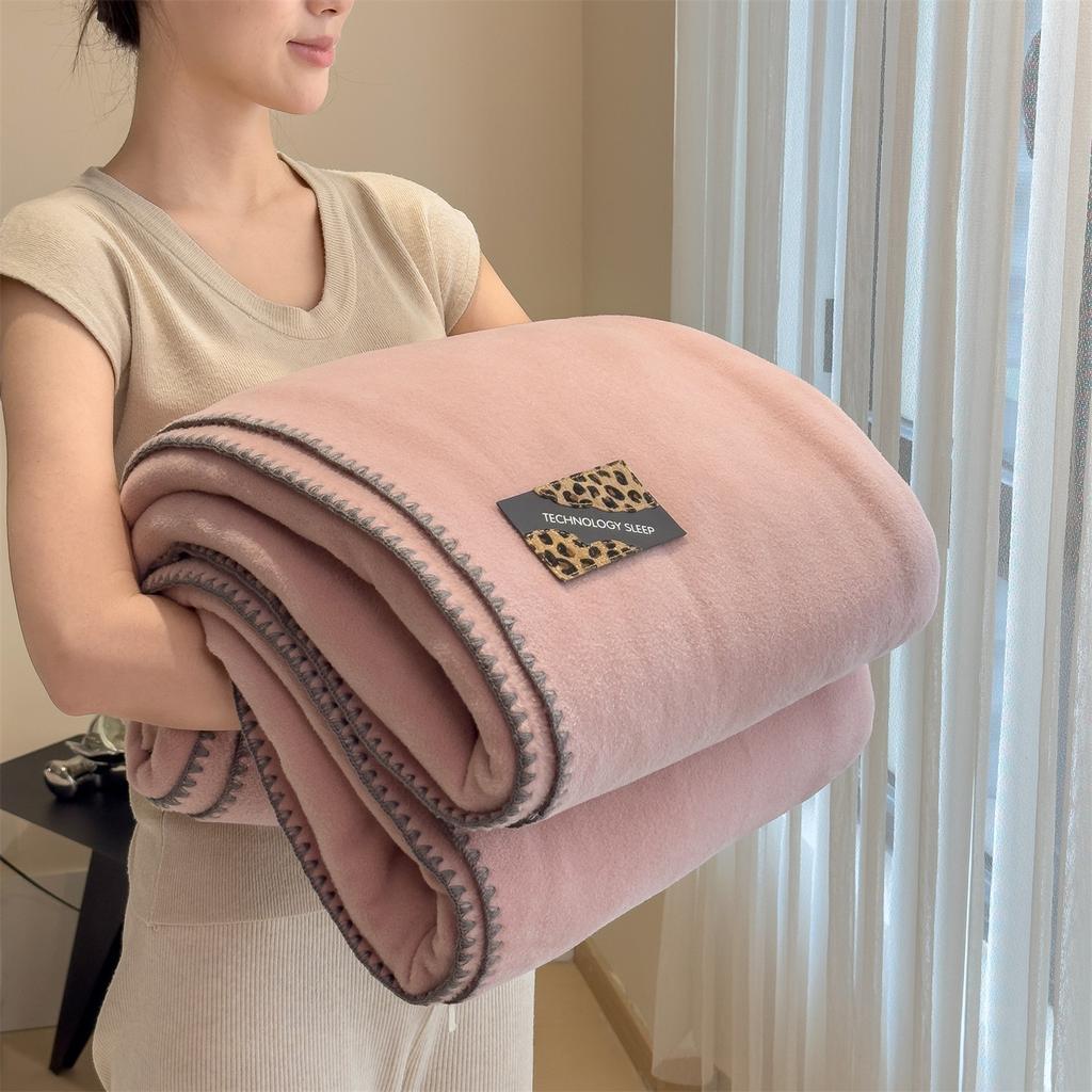 New Thick Velvet Autumn Winter Keep Warm Blankets for Bed Soft Fluffy Warmth Sofa Blanket Multifunctional Shawl Napping Blankets