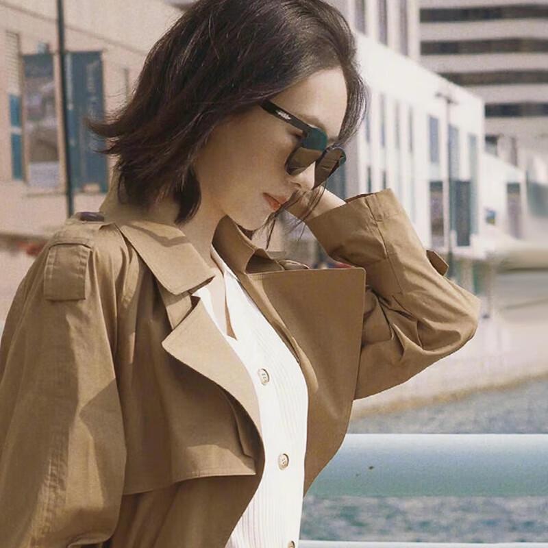 ELLASSAY Women's Premium V-Neck Sleeveless Knit Top