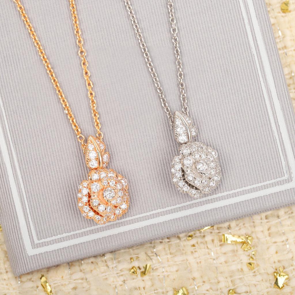 New Vintage Diamond Necklace For Women Luxury Jewelry Designer Smile Pendant Pure 925 Sterling Silver Party Flower Necklaces