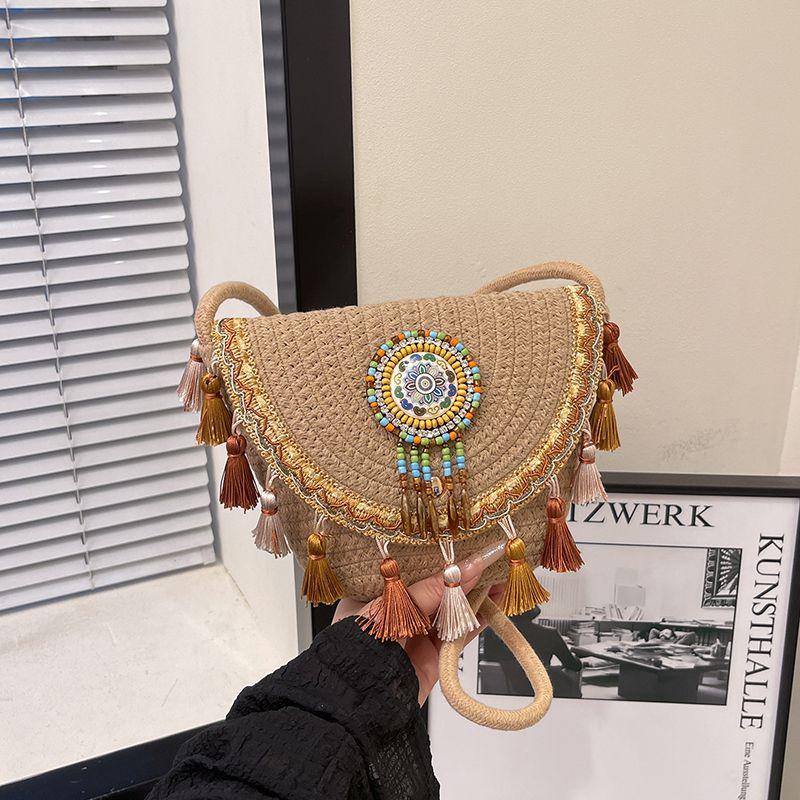 Ethnic Style Tassel Small Bag Women 2025 New Fashion Woven Bucket Bag Spring and Summer High-Grade Shoulder Messenger Bag