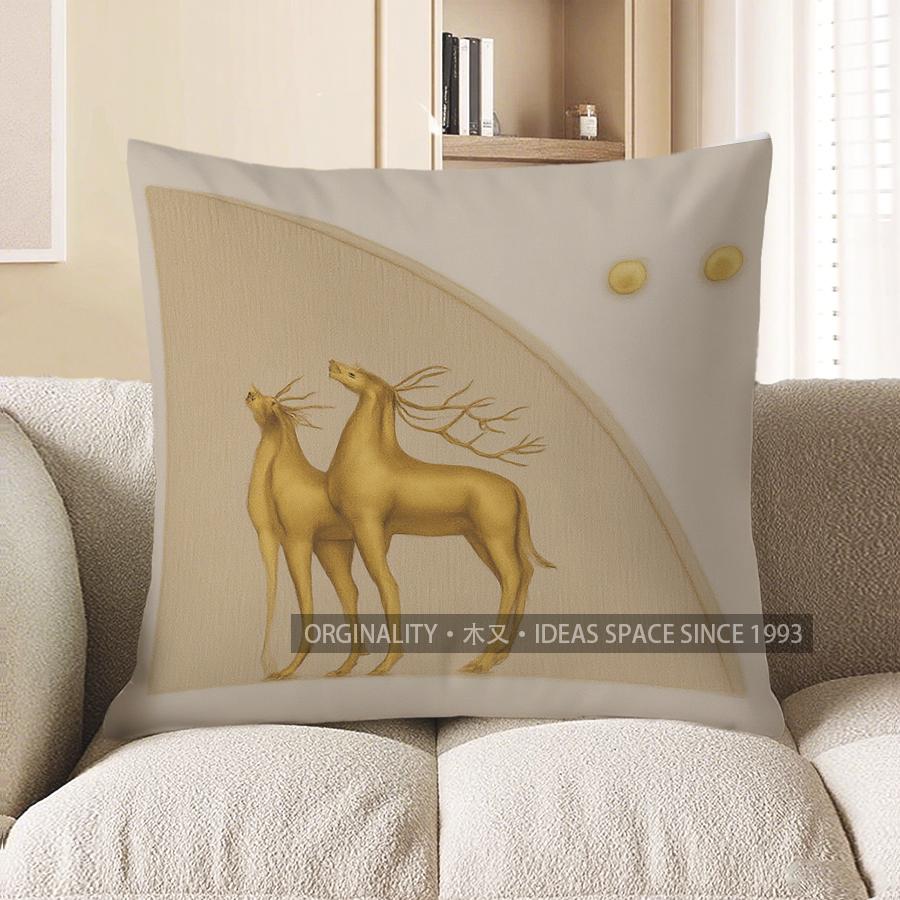 Home Decor Golden Deer Artistic Cushion Cover Decor Pattern Cushion Cover Suitable for Sofa Bedroom Car Pillow Cover