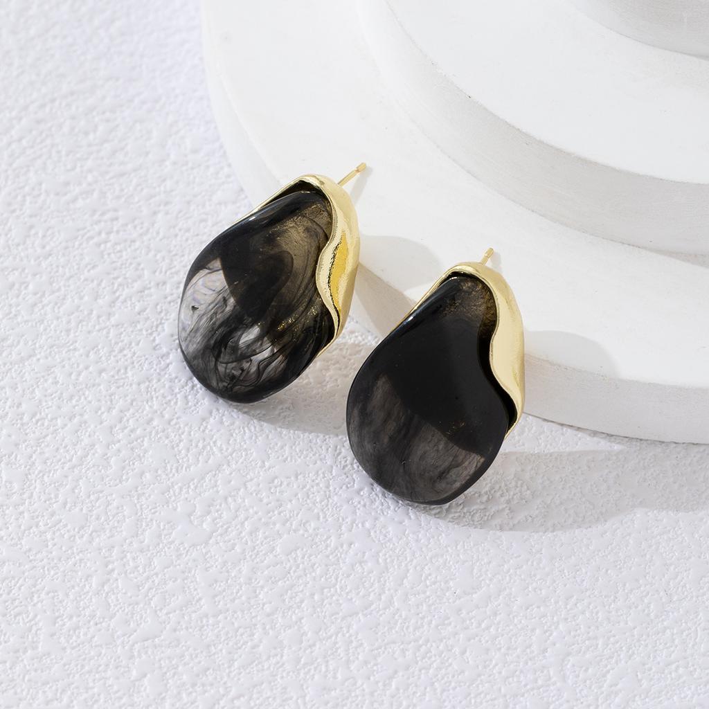 Amber Resin Irregular Water Droplet Shape Stud Earrings for Women Niche Design Metal Splice Earring Fashion Jewelry