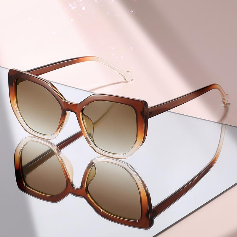 New Oversized Geometric Sunglasses: Bold Retro Frames for Trendy Summer Looks & Reliable UV Protection