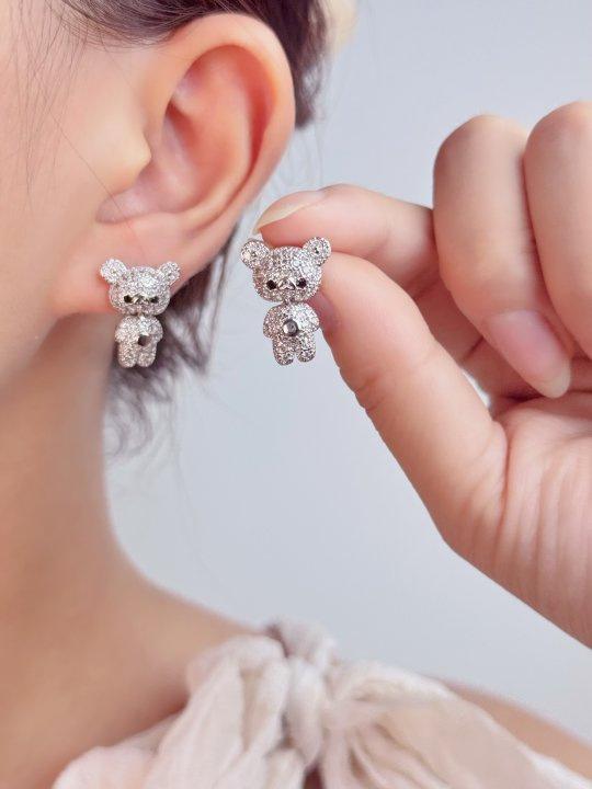 

New simple, cute and exquisite copper zircon bear earrings, light luxury, high-end temperament, exquisite ear jewelry