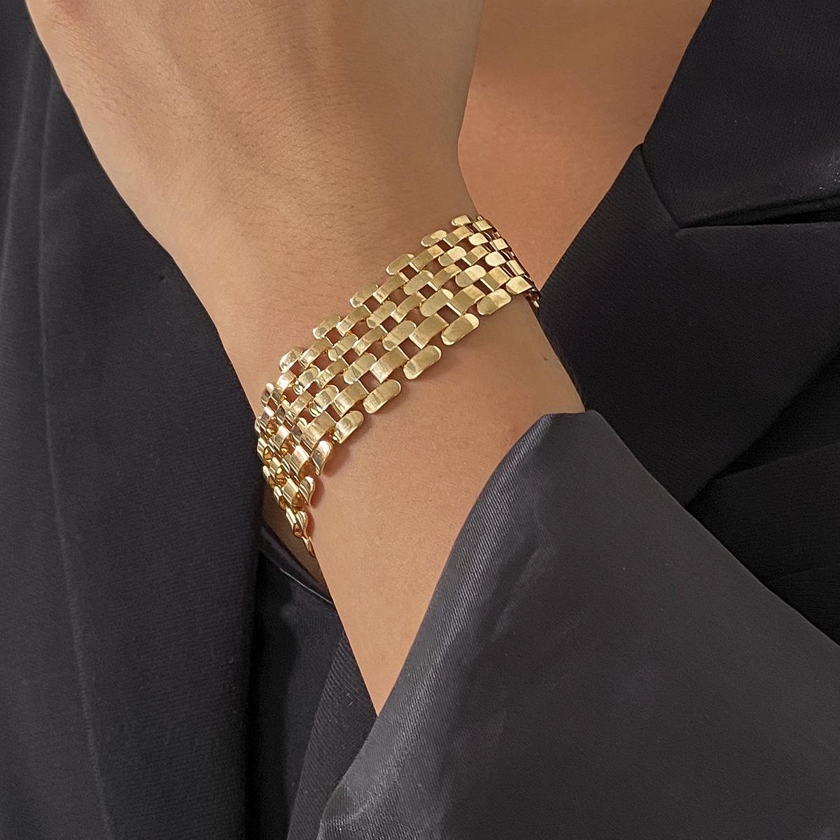 

Fashion Simple Wide Lattice Thick Chain Bracelets for Women Punk Gold Color Chunky Cuff Bangles Femme Jewelry Accessories Gifts
